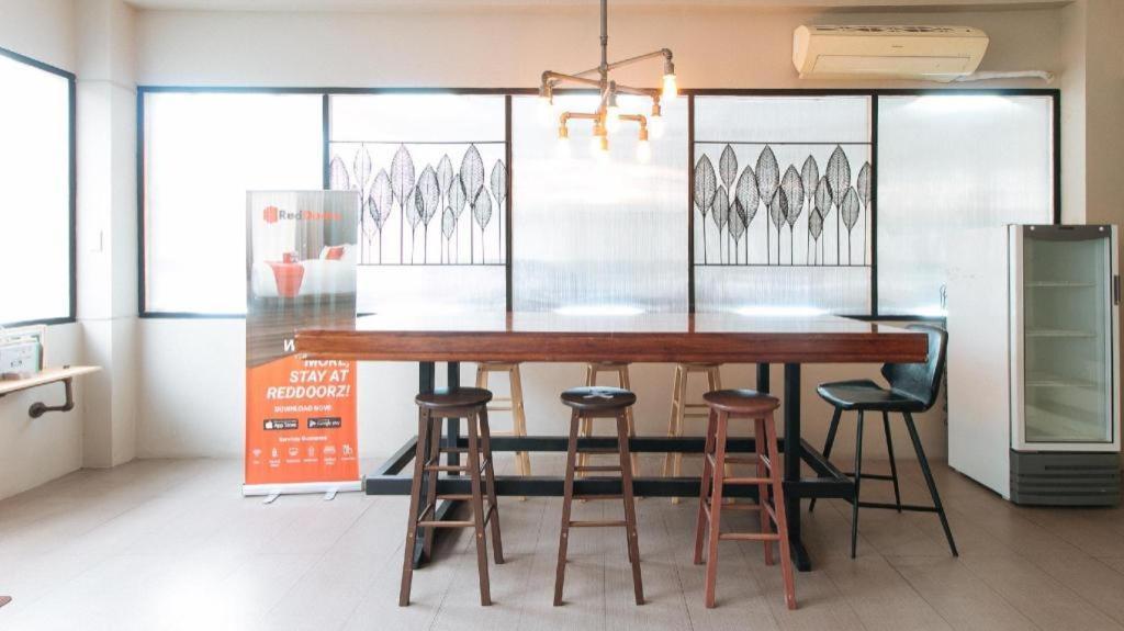 Reddoorz Plus Near Osmena Highway 2 Μανίλα Εξωτερικό φωτογραφία
